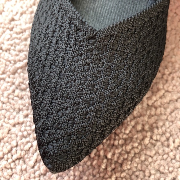 Rothys The Point in Black Honeycomb size 8 - Picture 4 of 9